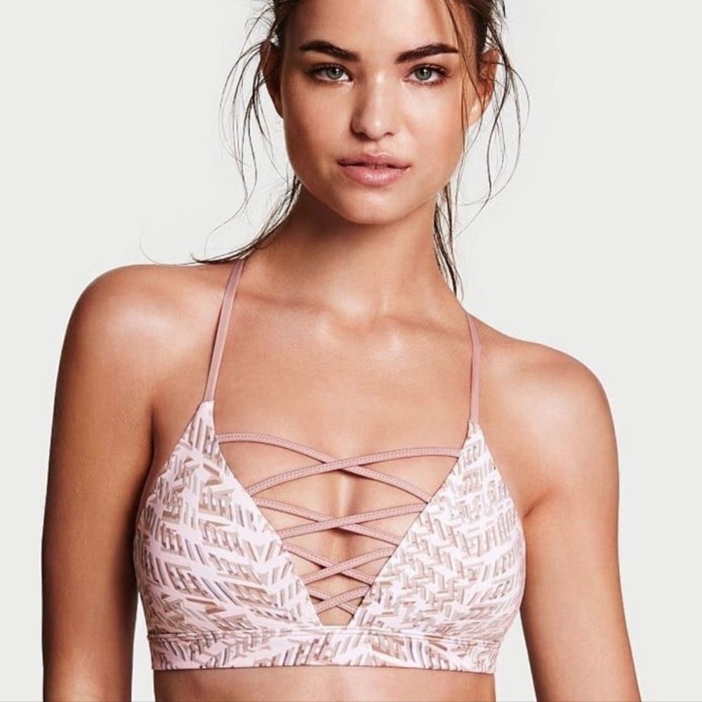 Victoria’s Secret padded sexy Strappy lace up Font sport bra multicolor Medium